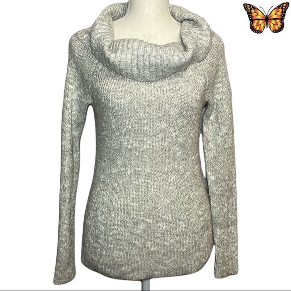 Hollister Cowl Neck Long Sleeve Sweater Size Medium - Picture 1 of 11